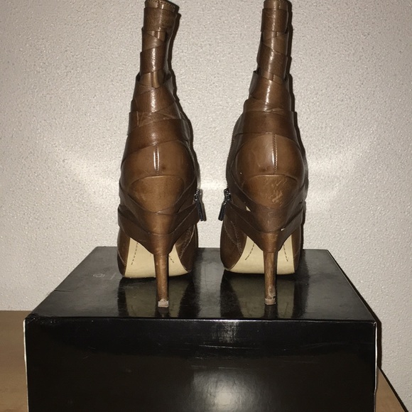 Boutique 9 Brown BSTRUT Bootie size 10 - Picture 2 of 4